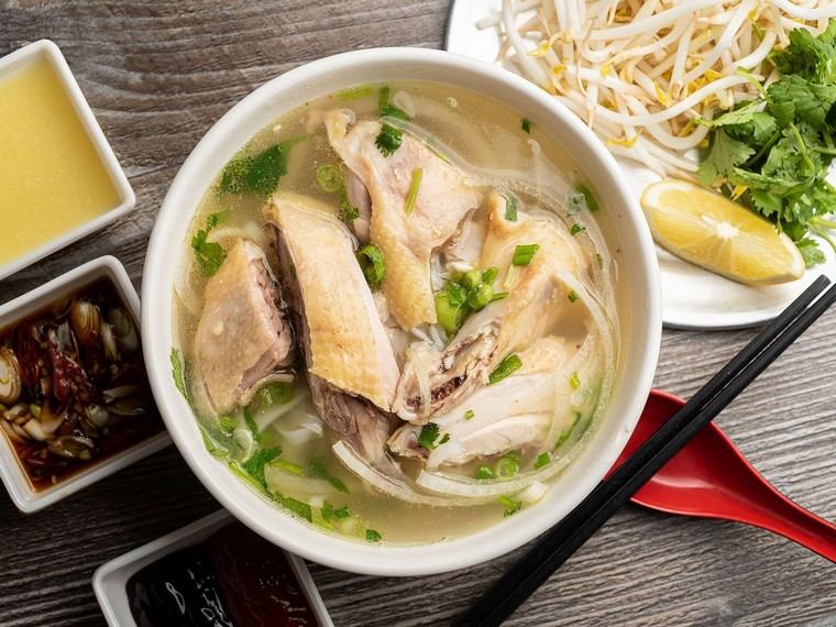 soupe poulet pho vietnamien