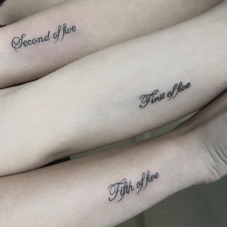 idée de tatouage de famille moderne 