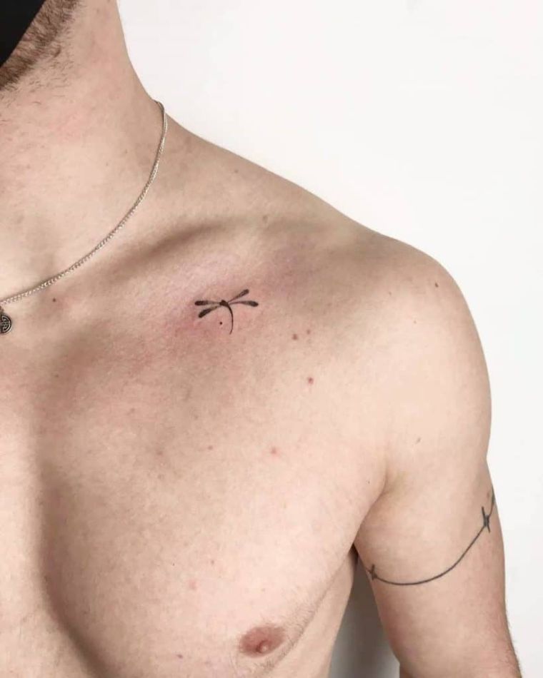tatouage minimaliste pour homme 