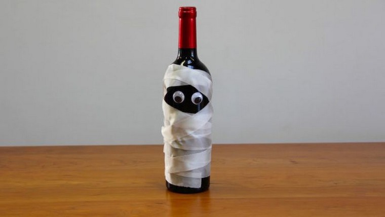 bouteille vin momie halloween