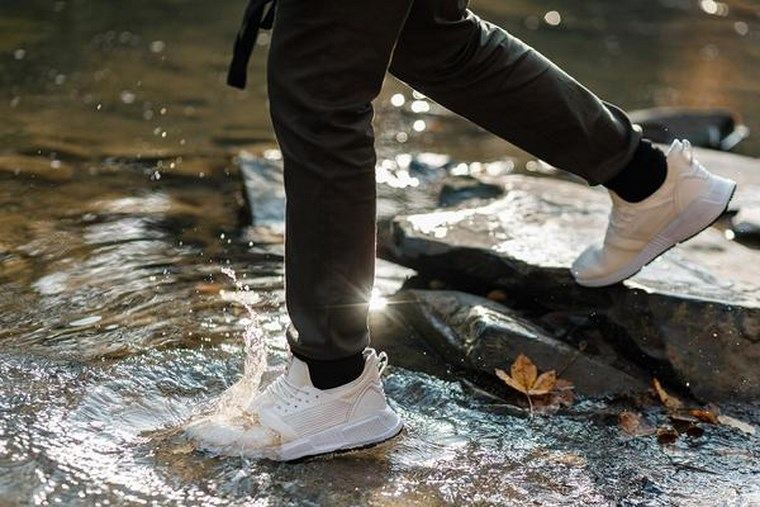 imperméabilisant chaussures blanches eau