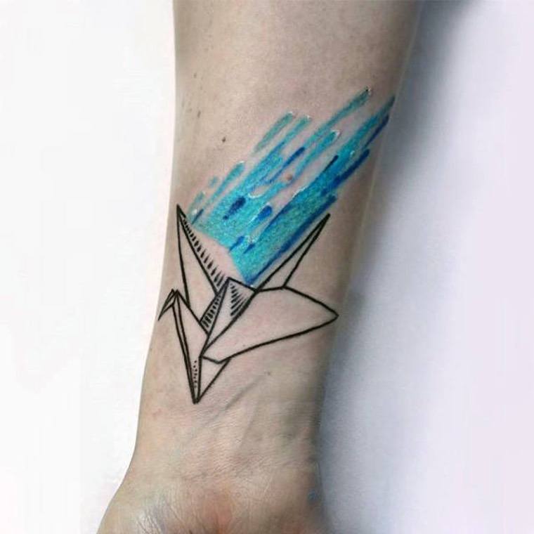 idée tatouage origami oiseau