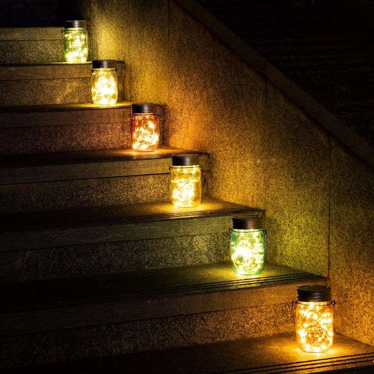 déco d'escalier extérieur avec lumières LED
