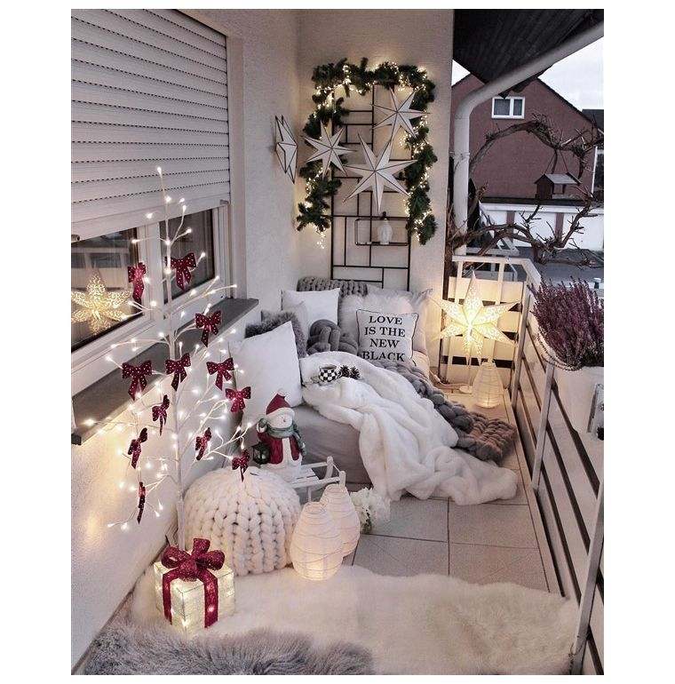 decoration noel balcon rouge blanc