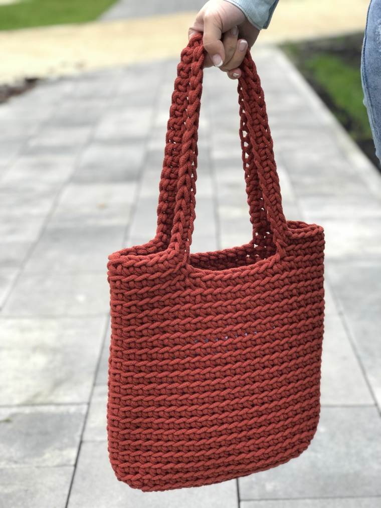 sac en crochet rouge