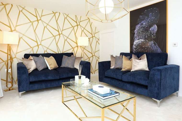 décoration dorée salon mur