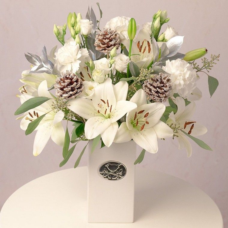 fleurs blanches bouquet festif
