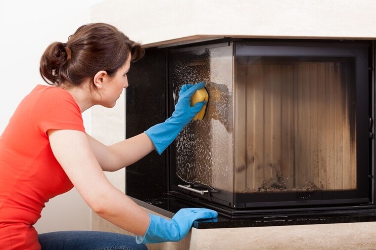 comment nettoyer la vitre de la cheminee