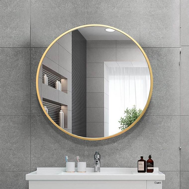 salle bain grise miroir cadre doré