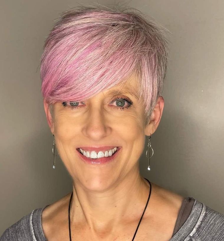 coloration rose ombrée pour femme 50 ans 