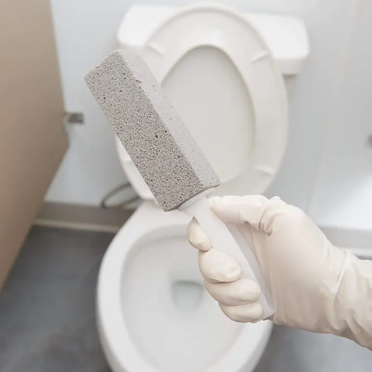 comment nettoyer le fond des toilettes avec pierre ponce