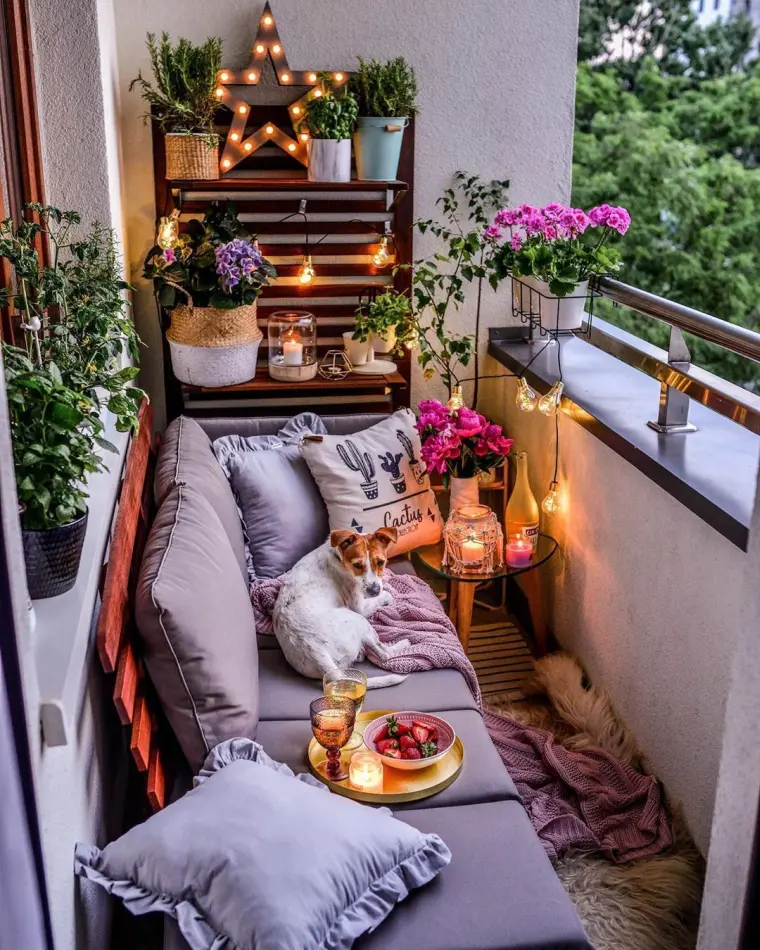 idées pour décorer un petit balcon avec luminaires design