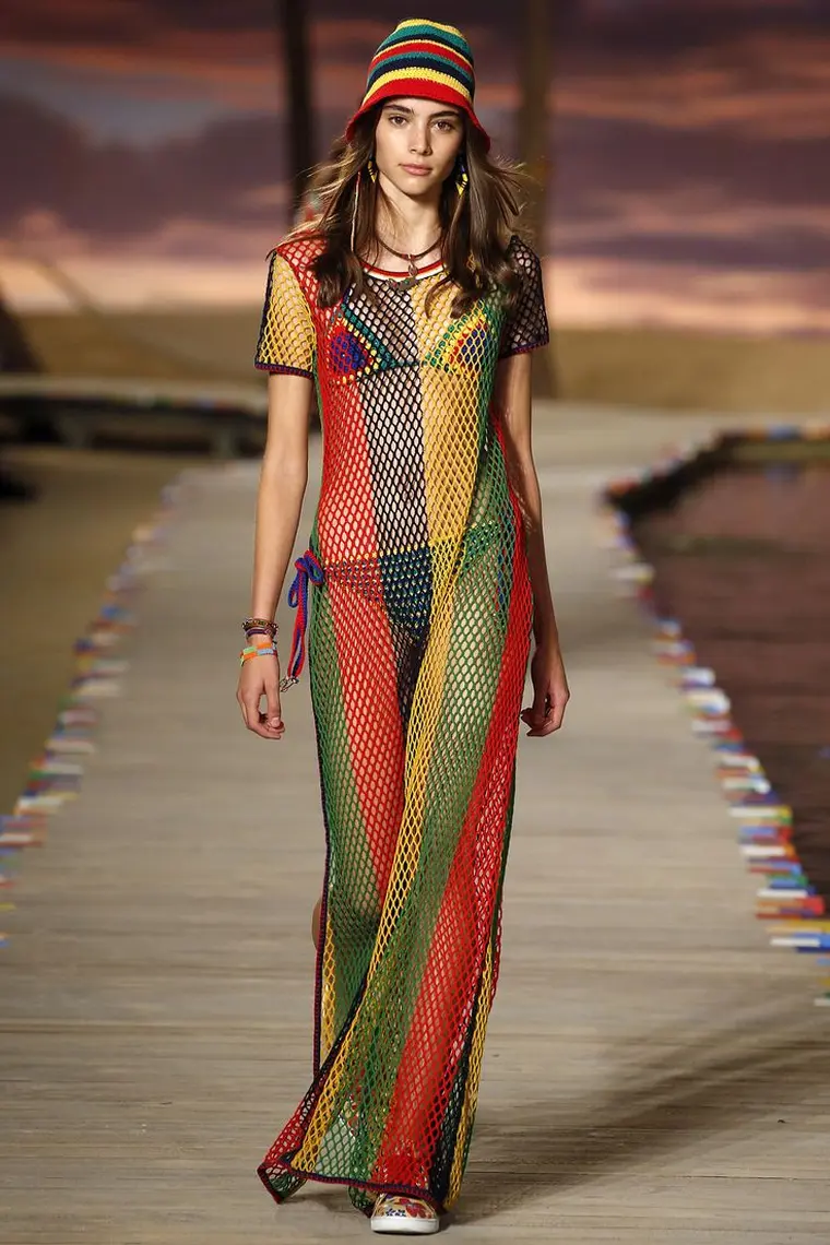 robe tricotée en filet moderne 