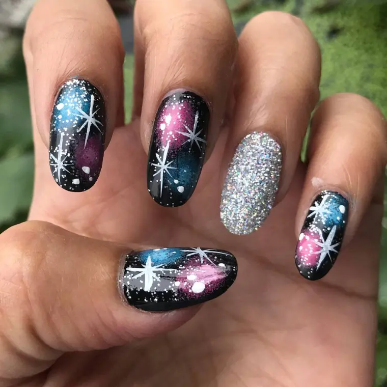 tendance nail art galaxie tutoriel