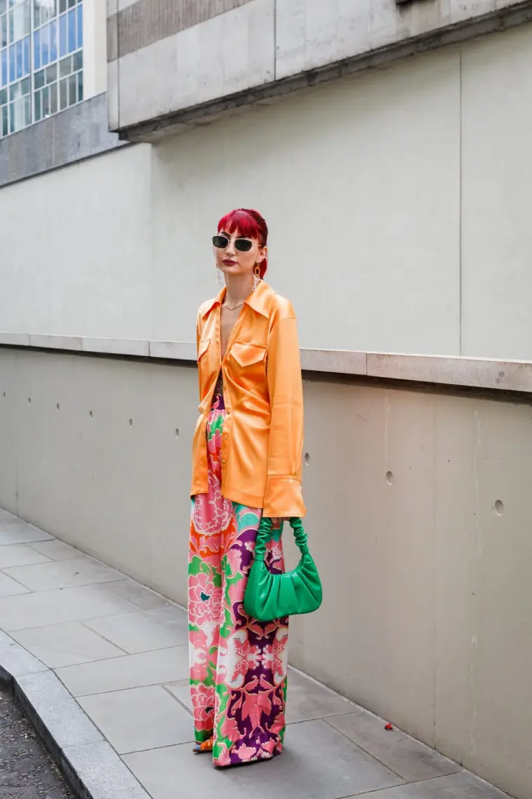 tenue femme printemps en orange vif 