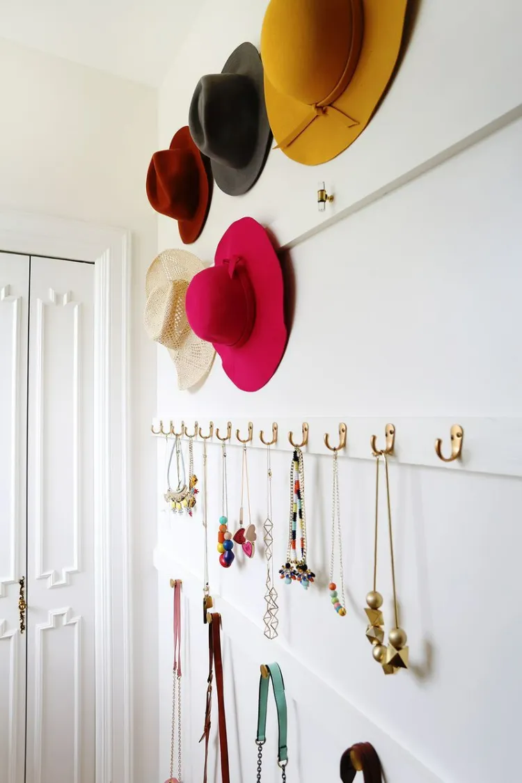 chapeaux bijoux idée rangement dressing