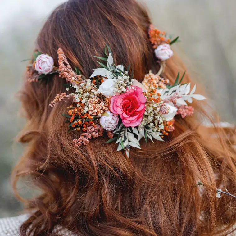 coiffure vintage fleurs couronne