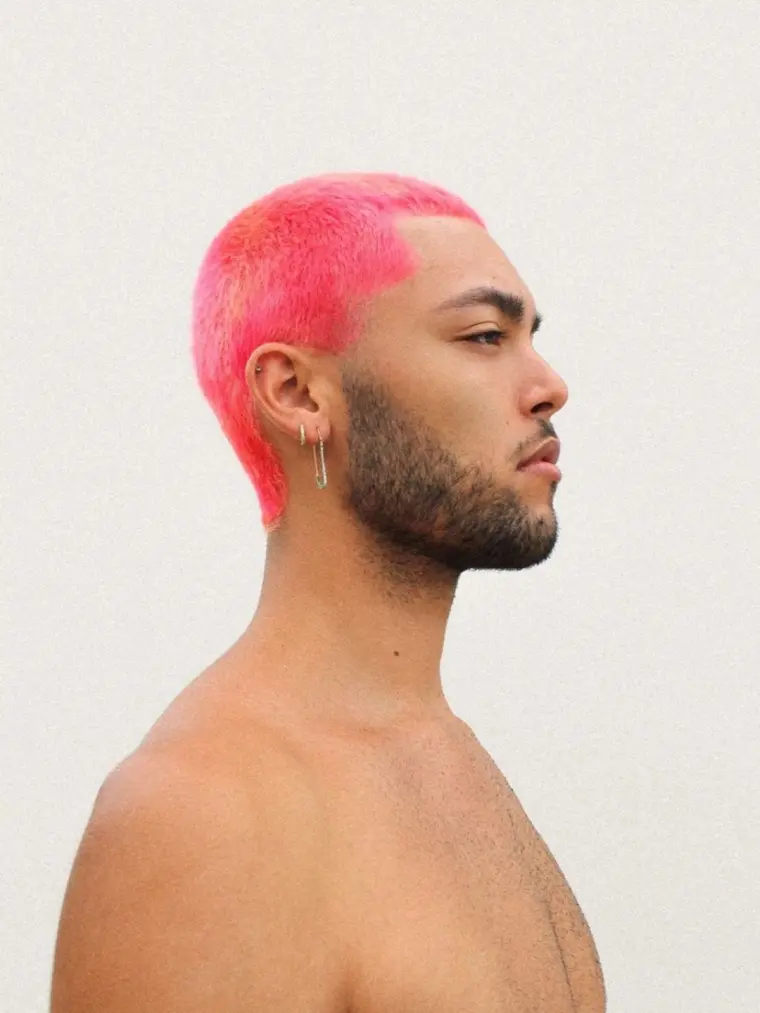 coloration cheveux homme en rose