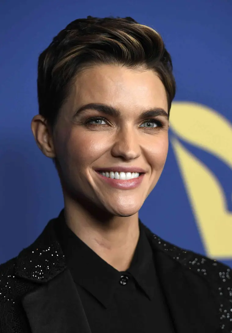 ruby rose rock coiffure