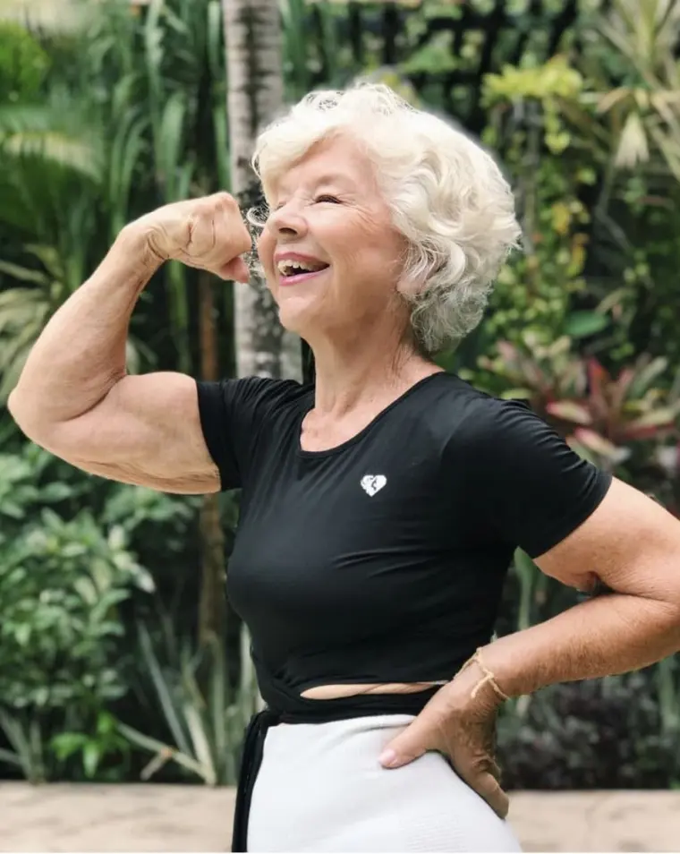 Influenceuse fitness à 75 ans 