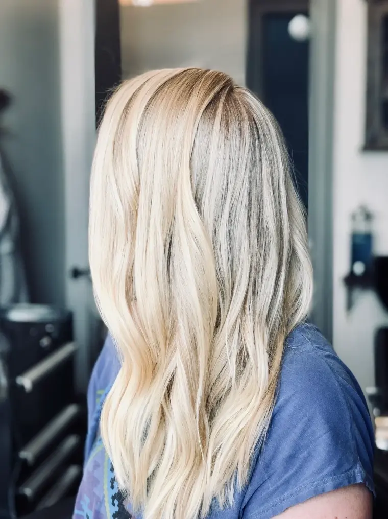 cheveux blonde balayage tendance mode coiffure 