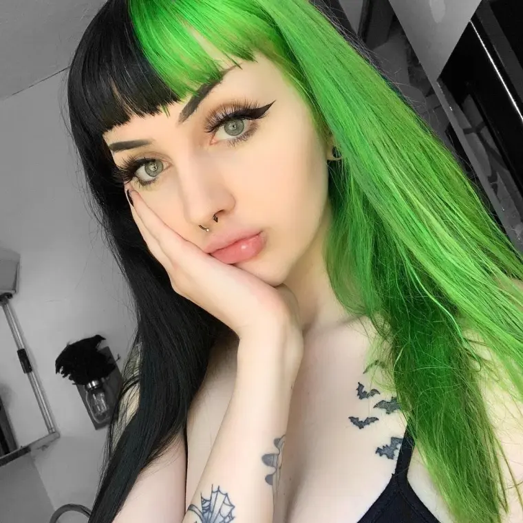 couleur de cheveux yeux verts 