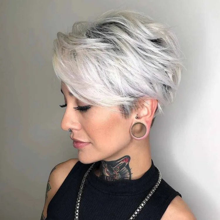 pixie coiffure cheveux gris