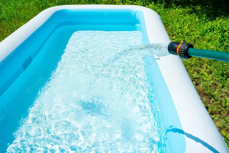 comment nettoyer l'eau d'une piscine gonflable