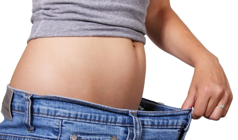 éliminer graisses abdominales intervention