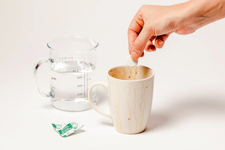 Comment enlever les taches de café sur votre tasse