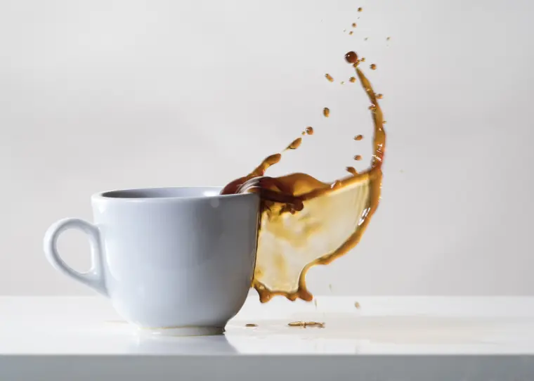 comment retirer une tâche de café facilement et rapidement