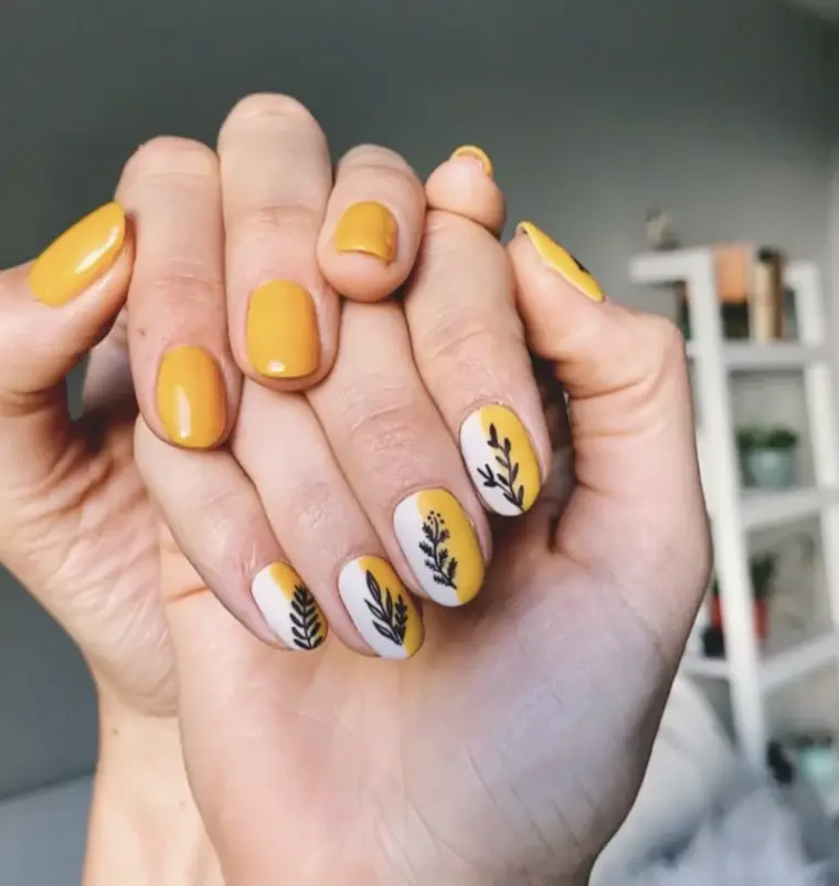 couleurs ongles tendance automne 2022 jaune moutarde
