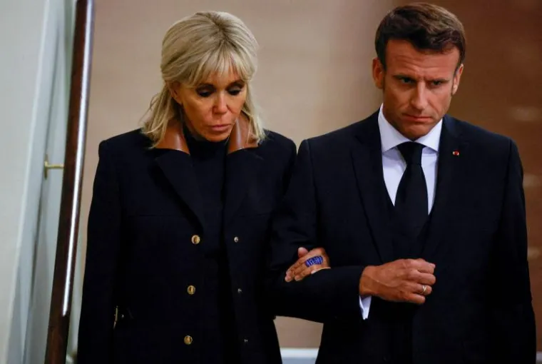Emmanuel Macron et Brigitte Macron enterrement reine