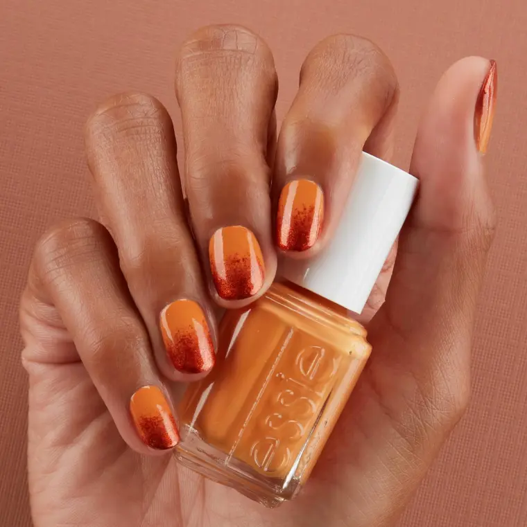 vernis à ongles moderne nail art orange manucure automne
