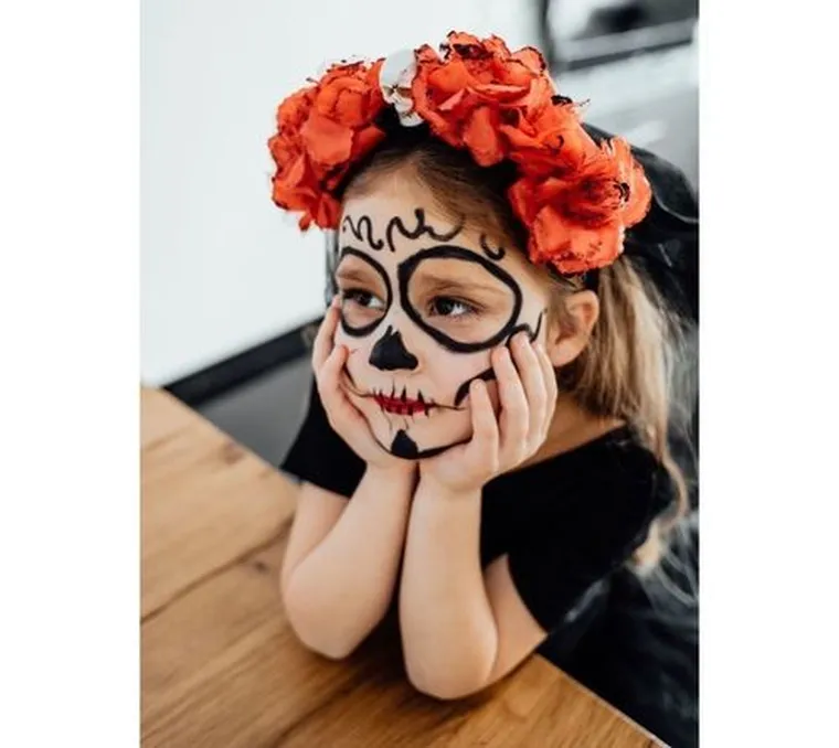 Maquillage Halloween pour enfants crâne en sucre pour enfants