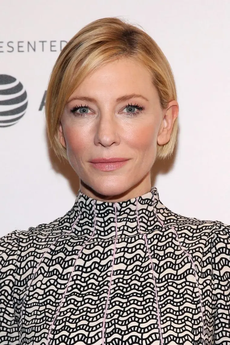 carré court bobo coupe de Cate Blanchett avec frange