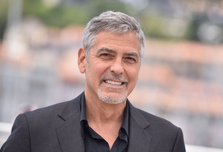 George Clooney coupe homme 60 ans