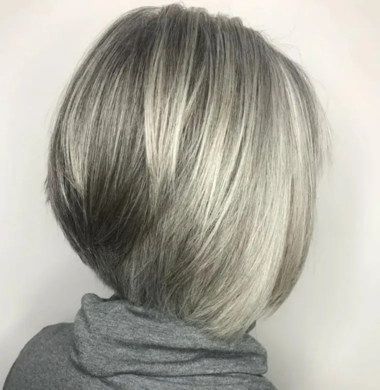 coiffure femme dégradée cheveux blancs