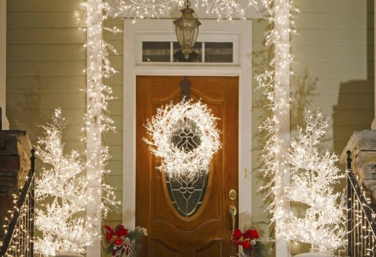 décoration porte Noël lumières blanches