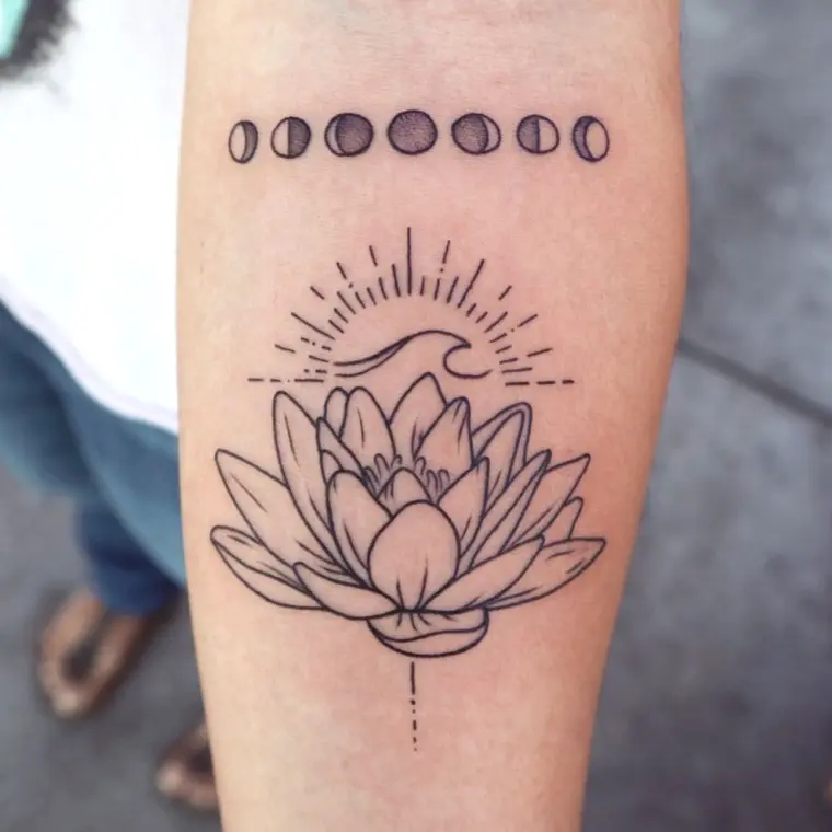 fleur de lotus tatouage homme