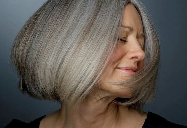 Perte de cheveux - Causes et Prevention pour Femmes de plus de 70 ans
