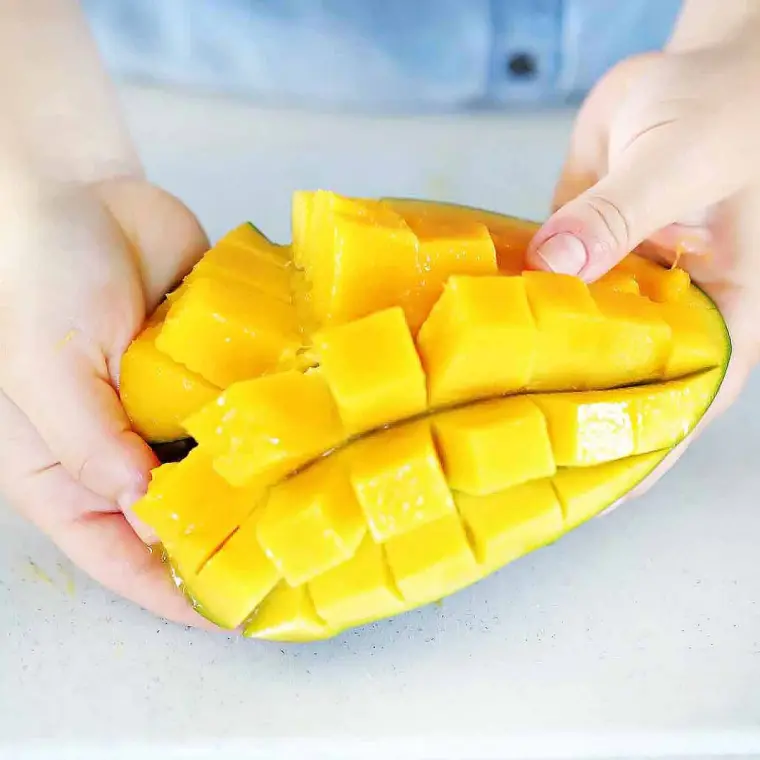 comment couper une mangue joliment