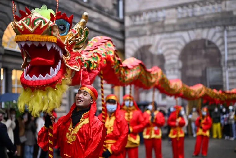 dragon danse nouvel an chinois