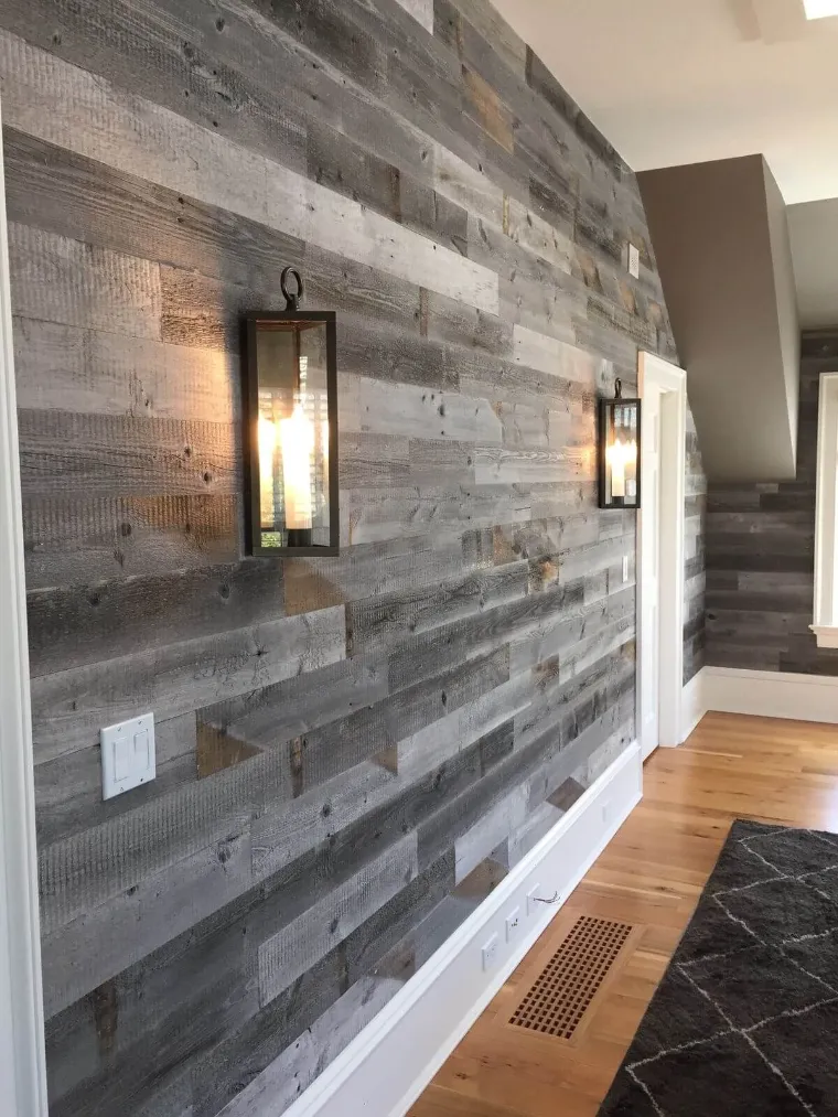 mur en bois couleur grisâtre