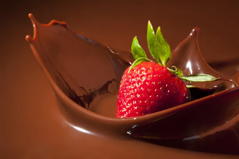 Valentine's Day treat aphrodisiac strawberry chocolate