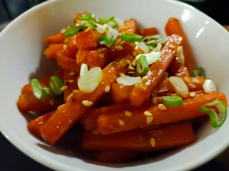 bâtonnets carotte sautés piment ail