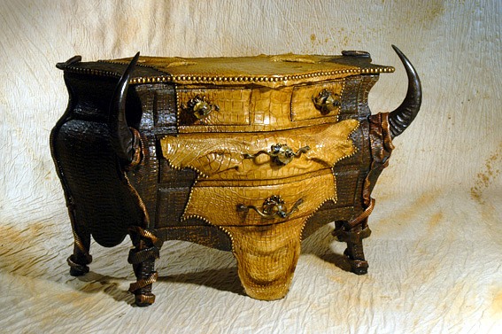 Cabinet Kuduz marron cornu - meubles extravagants