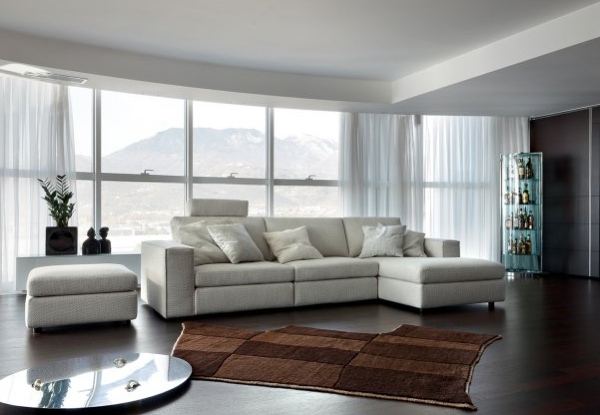 Canapé moderne en blanc