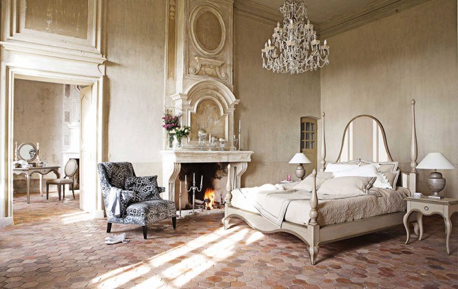 Chambre à coucher Roche Bobois design chateaux meubles tapisses