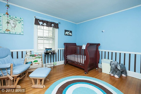 Chambre de bébé en bleu